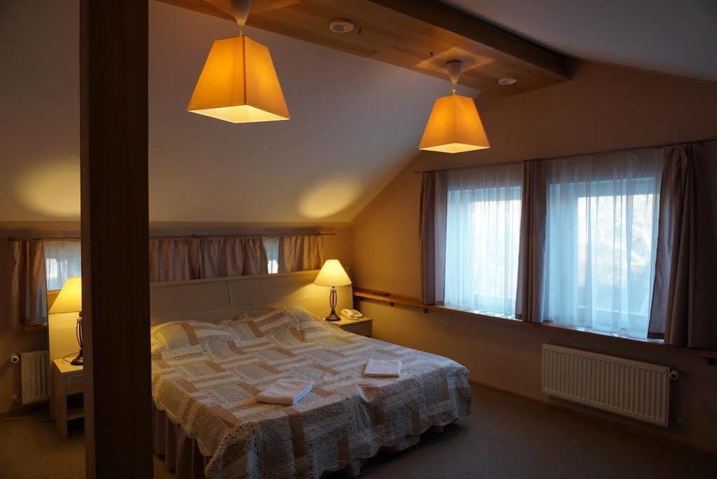 Roze Boutique Hotel Liepaja Bagian luar foto